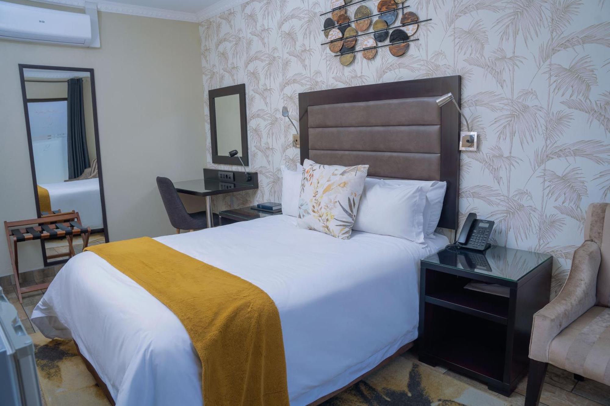 Q'S Boutique Stay Standerton المظهر الخارجي الصورة